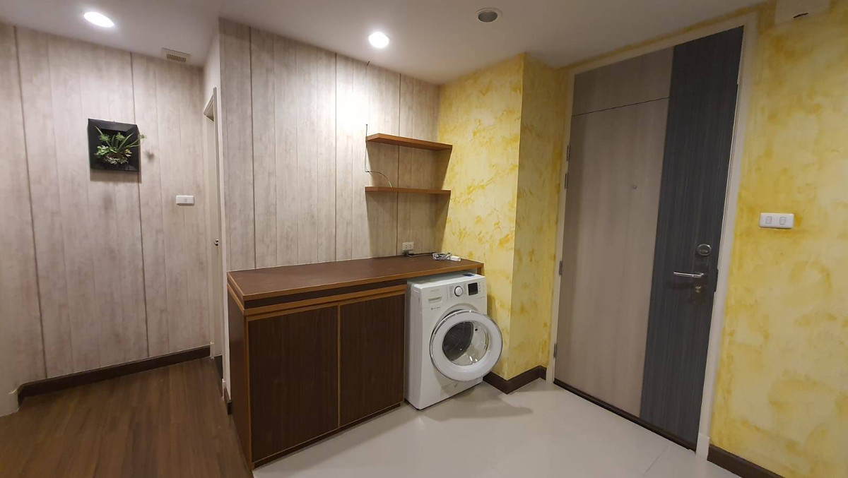 ขายคอนโดสาทร นราธิวาส : Supalai Lite Sathorn - Charoenrat / 1 Bedroom (SALE WITH TENENT), ศุภาลัย ไลท์ สาทร - เจริญราษฎร์ / 1 ห้องนอน (ขายพร้อมผู้เช่า) LD052