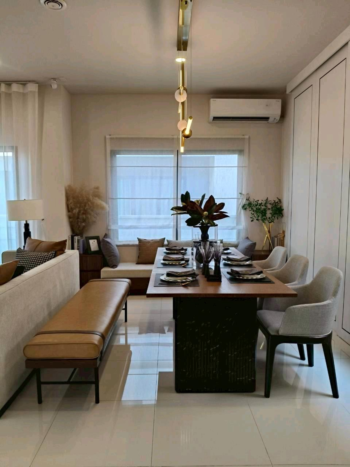 For SaleSamut Prakan,Samrong : The house is decorated and ready to move in. Semi-detached house, detached house function Grand Britannia Bangna-Suvarnabhumi