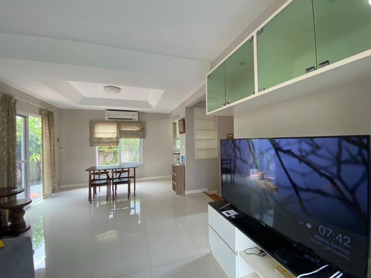 ให้เช่าบ้านนวมินทร์ รามอินทรา : ให้เช่าบ้านเดี่ยว 2 ชั้น🏞️หมู่บ้านมัณฑนา เลค วัชรพล ถนนสุขาภิบาล 5เนื้อที่ 52.4 ตารางวา
38,000 บาท