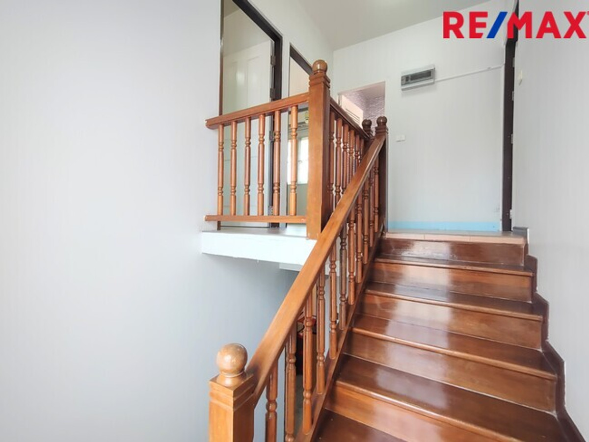 For SaleHousePathum Thani,Rangsit, Thammasat : 2-story detached house, Pruksa Village 2, Rangsit, Khlong 7, next to Lotus, corner house, ready to move in.