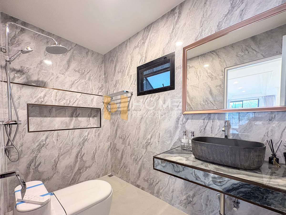 ขายบ้านลาดพร้าว เซ็นทรัลลาดพร้าว : บ้านเดี่ยวพร้อมที่ดิน นาคนิวาส 48 / 5 ห้องนอน (ขาย), Single house with land Nakniwat 48 / 5 Bedrooms (FOR SALE) TPM330