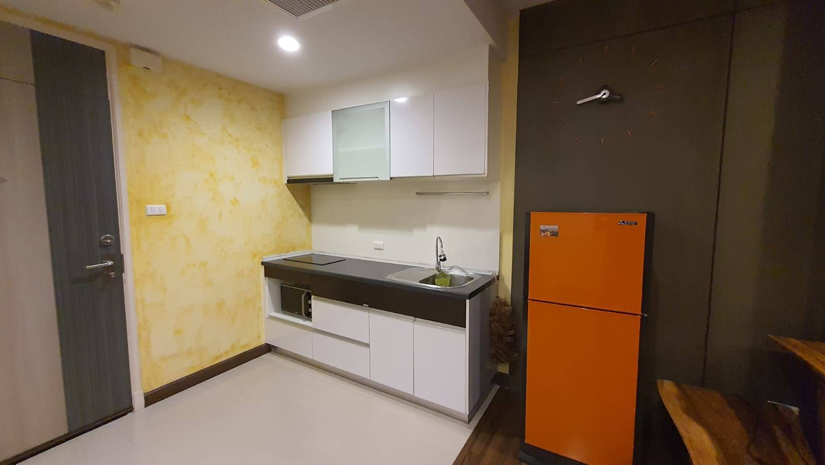 ขายคอนโดสาทร นราธิวาส : Supalai Lite Sathorn - Charoenrat / 1 Bedroom (SALE WITH TENENT), ศุภาลัย ไลท์ สาทร - เจริญราษฎร์ / 1 ห้องนอน (ขายพร้อมผู้เช่า) LD052