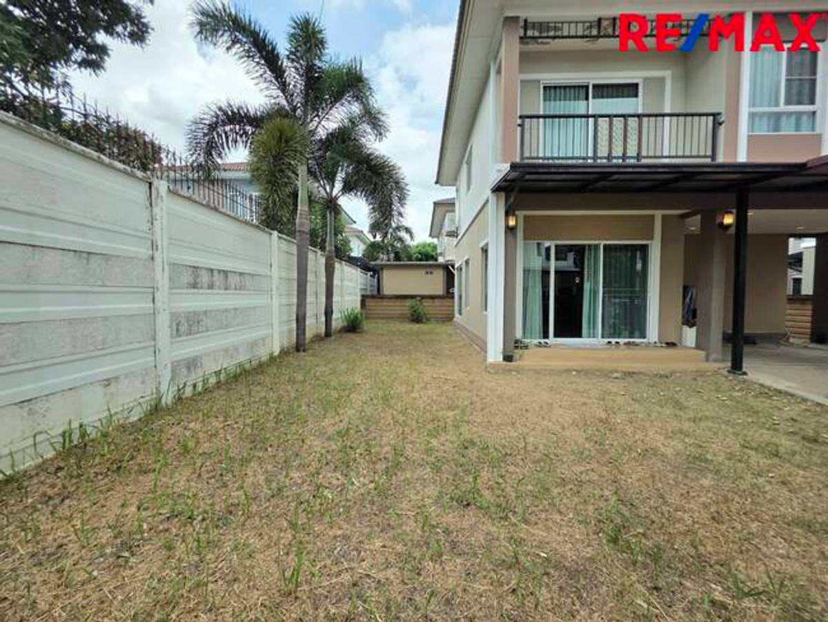 For SaleHousePathum Thani,Rangsit, Thammasat : Single house, Passorn Prestige Rangsit, Khlong 2, near Future Park Rangsit. Next to the main road Rangsit-Nakhon Nayok (not entering the alley)