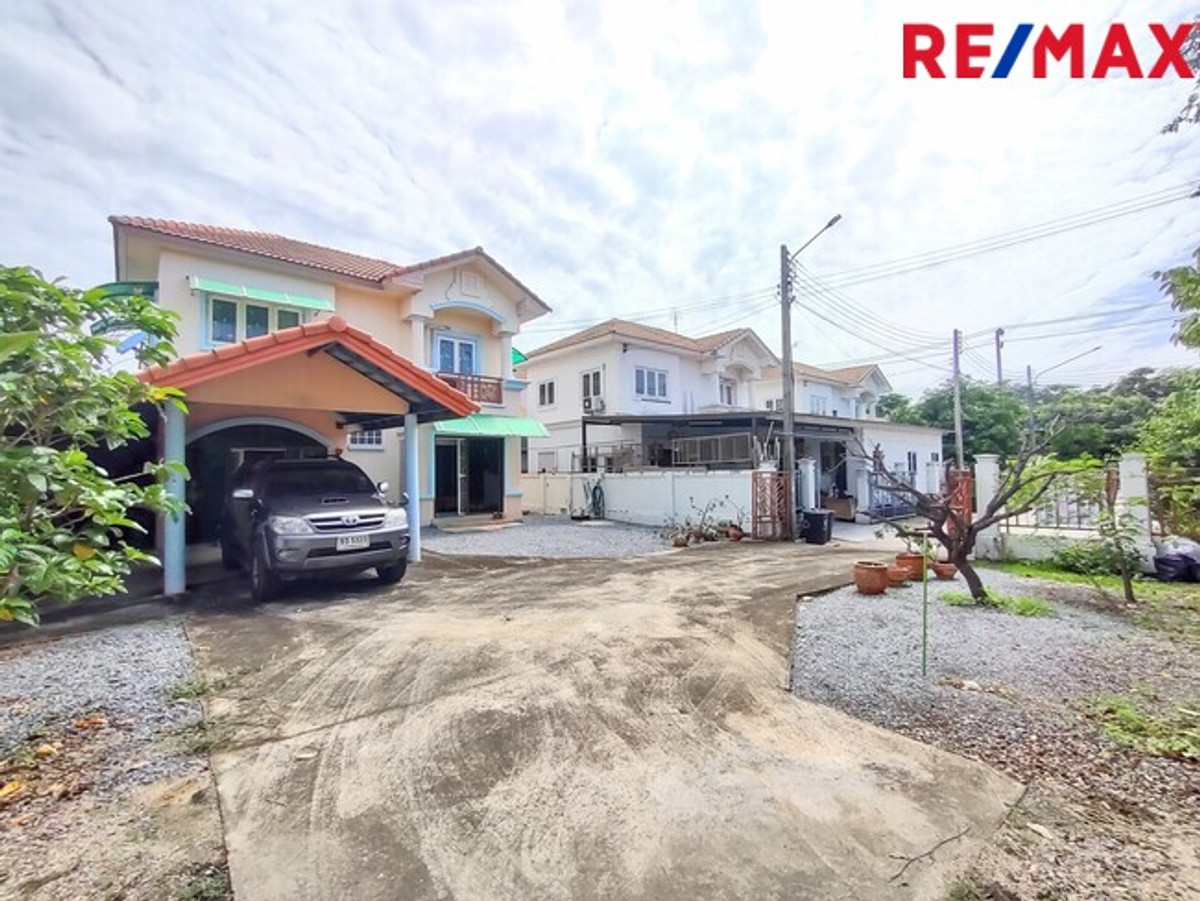 For SaleHousePathum Thani,Rangsit, Thammasat : 2-story detached house, Pruksa Village 2, Rangsit, Khlong 7, next to Lotus, corner house, ready to move in.