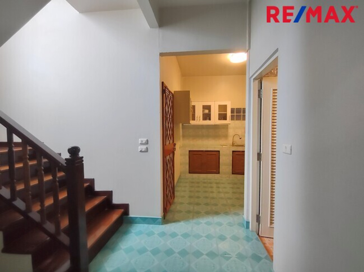 For SaleHousePathum Thani,Rangsit, Thammasat : 2-story detached house, Pruksa Village 2, Rangsit, Khlong 7, next to Lotus, corner house, ready to move in.