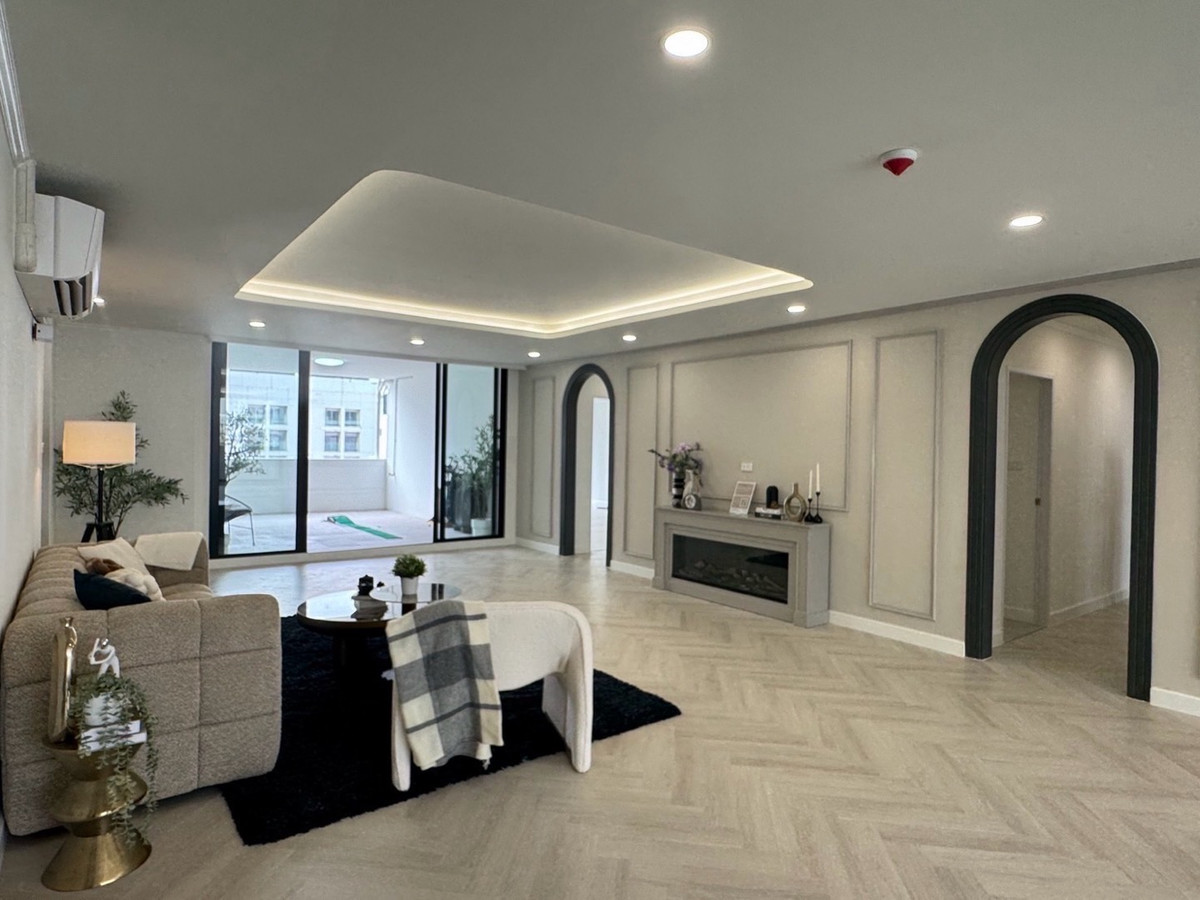 For SaleCondoSukhumvit, Asoke, Thonglor : 3 Bedroom Condo for Sale in Asoke Sukhumvit , 276 sq.m near BTS Asoke and MRT Sukhumvit, 400m Walk to Terminal 21