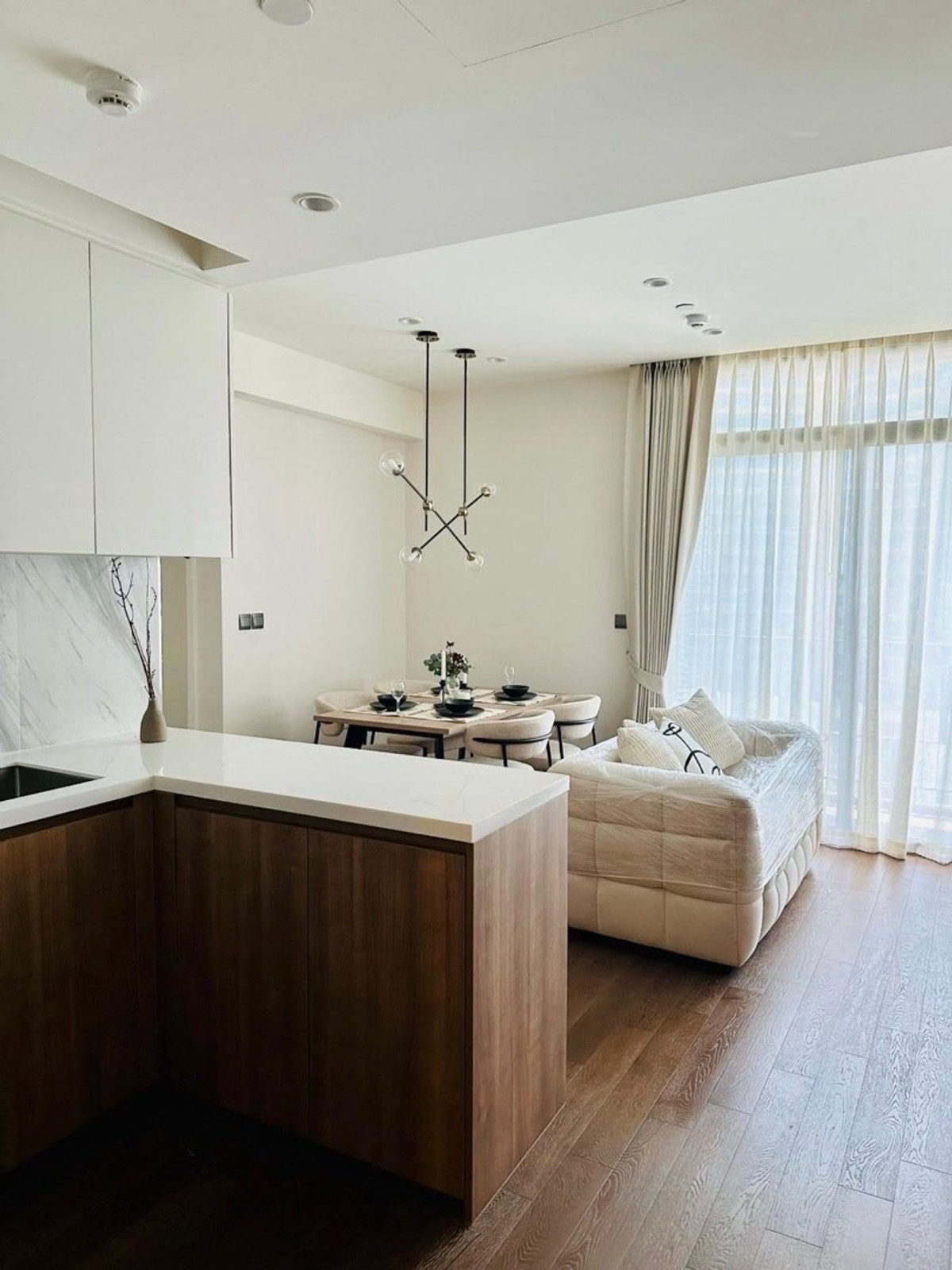 ให้เช่าคอนโดสุขุมวิท อโศก ทองหล่อ : Pet friendly. Muniq Sukhumvit 23. for rent 0816037454