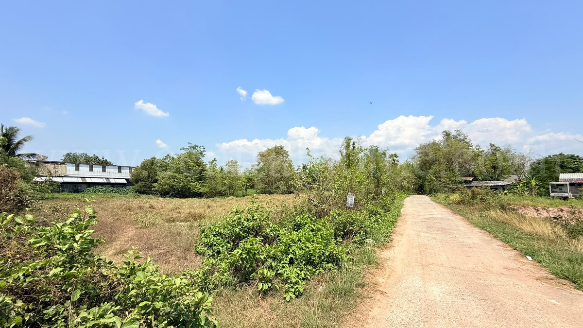 ขายที่ดินนครนายก : ที่ดิน 1 ไร่ 200 ตารางวา อำเภอเมืองนครนายก ใกล้แยกศรีนาวา