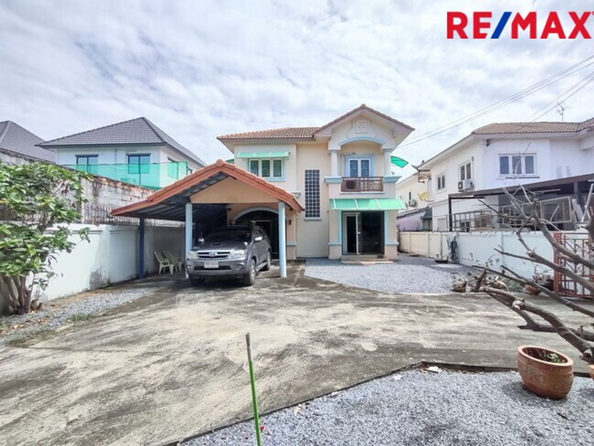 For SaleHousePathum Thani,Rangsit, Thammasat : 2-story detached house, Pruksa Village 2, Rangsit, Khlong 7, next to Lotus, corner house, ready to move in.