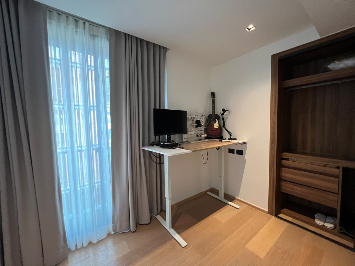 For RentCondoSukhumvit, Asoke, Thonglor : Luxury condo for rent, separated room with bathtub, Thonglor area