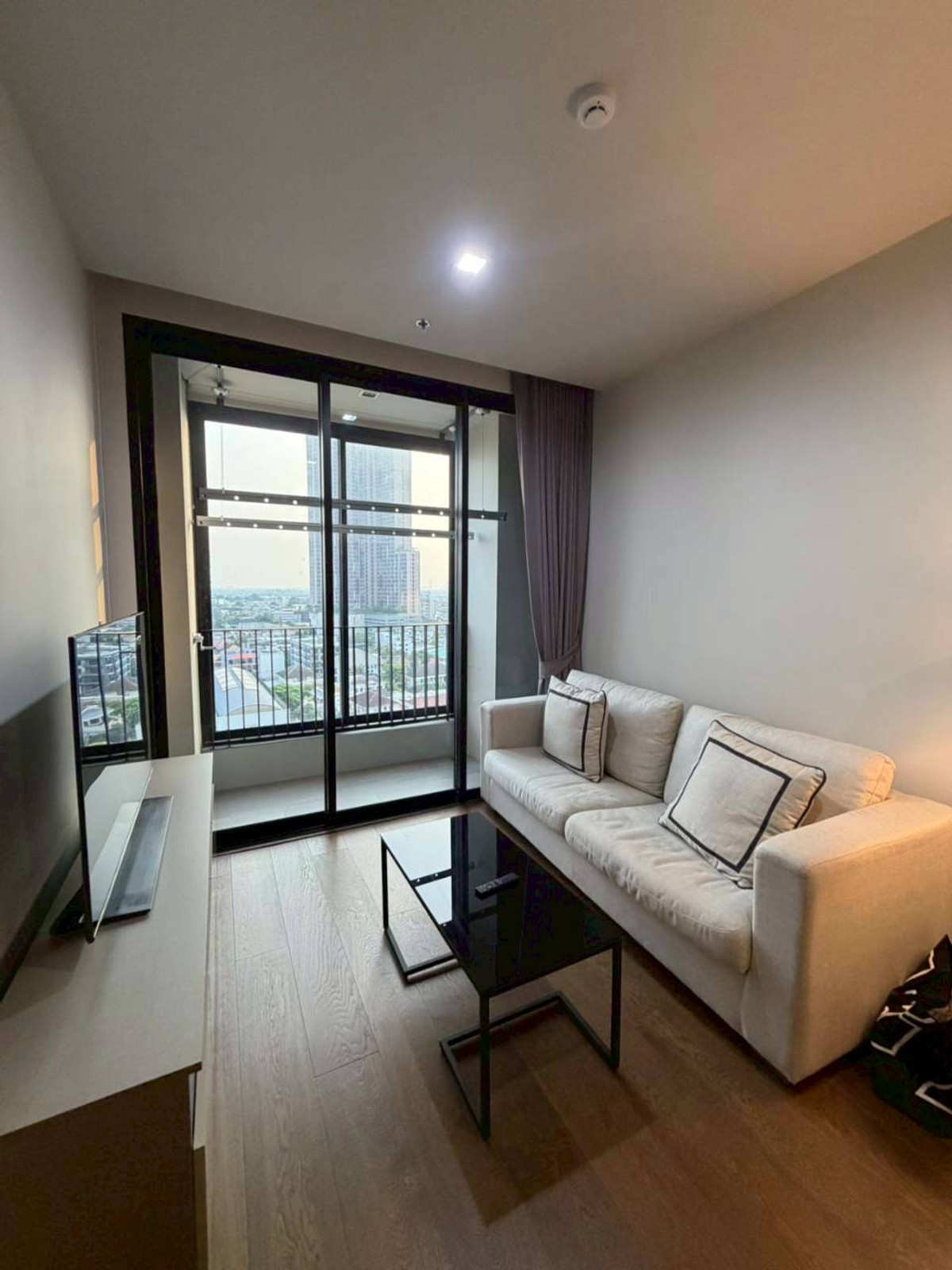 For RentCondoSukhumvit, Asoke, Thonglor : IDEO Q Sukhumvit 36 Condo - very prime location!