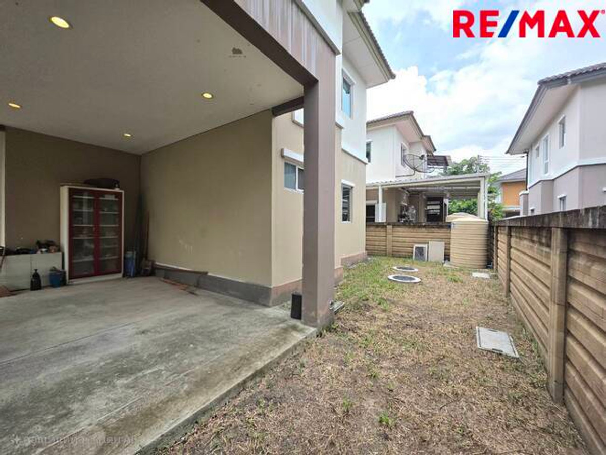 For SaleHousePathum Thani,Rangsit, Thammasat : Single house, Passorn Prestige Rangsit, Khlong 2, near Future Park Rangsit. Next to the main road Rangsit-Nakhon Nayok (not entering the alley)