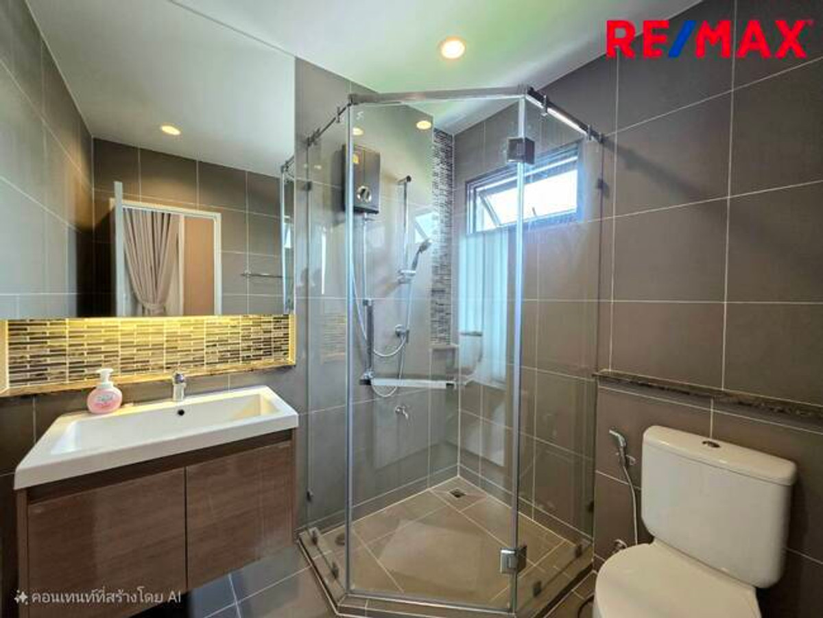 For SaleHousePathum Thani,Rangsit, Thammasat : Single house for sale, Setthasiri Project, Bangkok-Pathum Thani, special price, house age only 1 year.