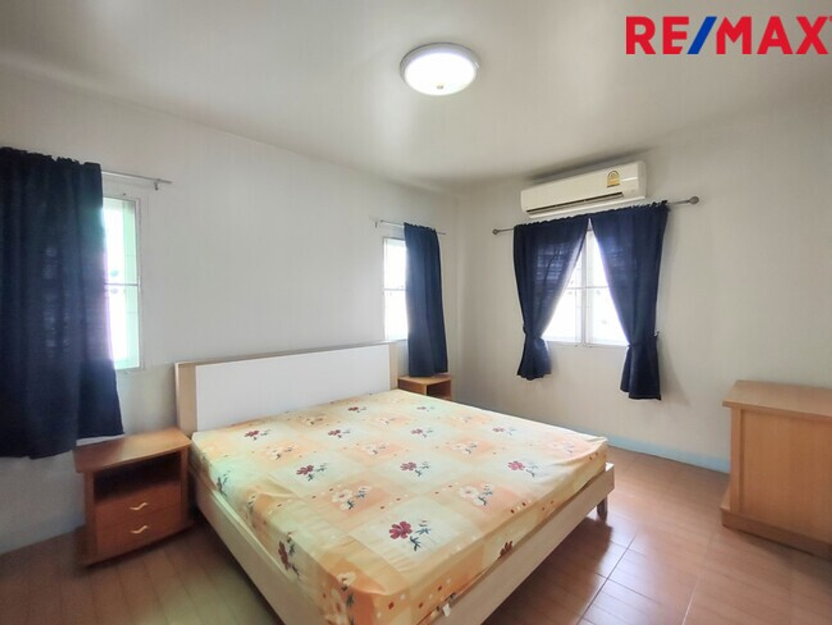 For SaleHousePathum Thani,Rangsit, Thammasat : 2-story detached house, Pruksa Village 2, Rangsit, Khlong 7, next to Lotus, corner house, ready to move in.