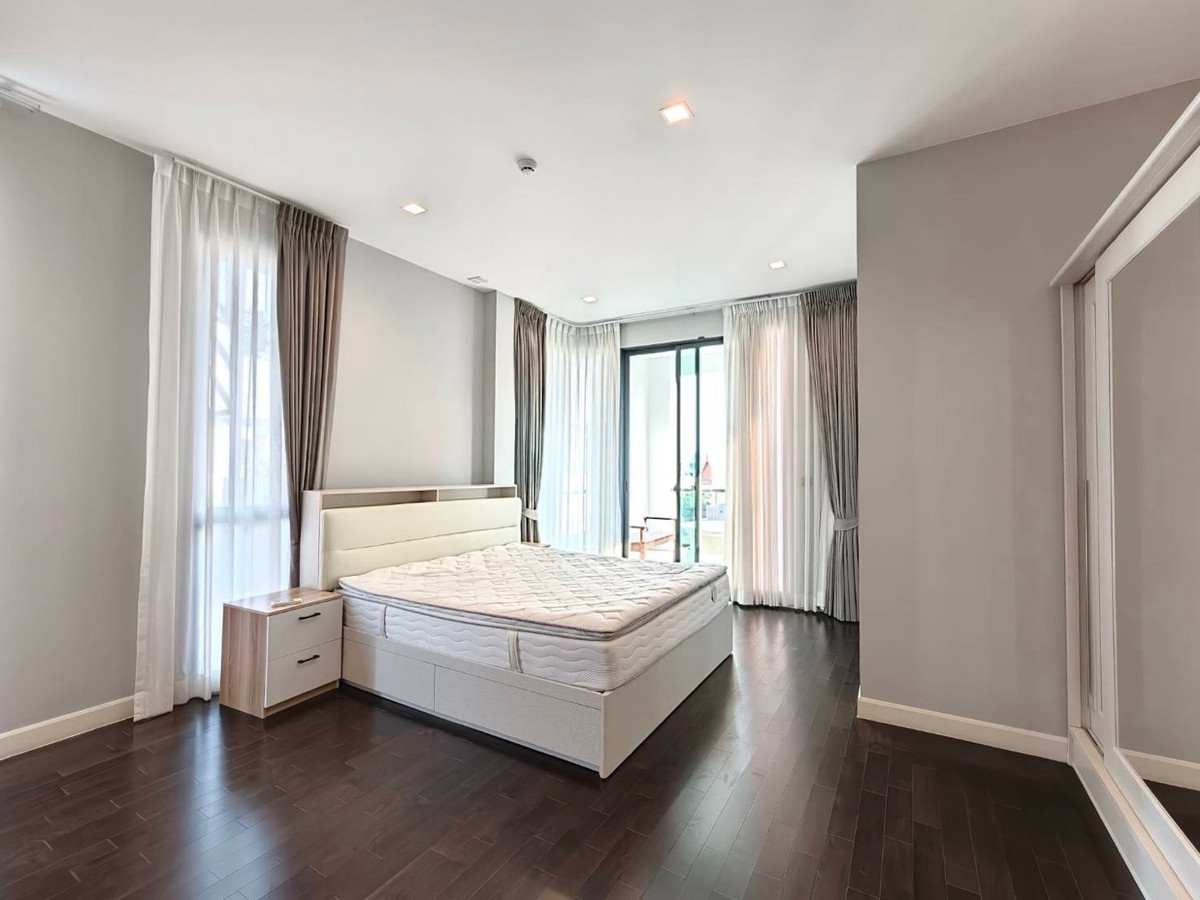 For RentHousePattanakan, Srinakarin : Luxury house for rent, Phatthanakan, 5 minutes near Thonglor.