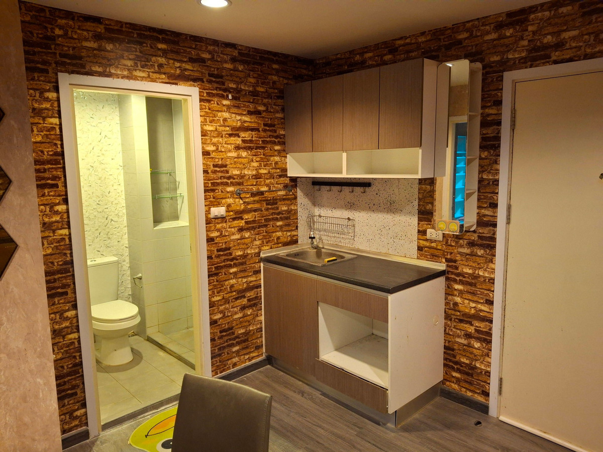 For RentCondoSamut Prakan,Samrong : For Rent ✨ The Trust Condo @BTS Erawan ✨ Fully furnished with appliances. Near BTS Chang Erawan.