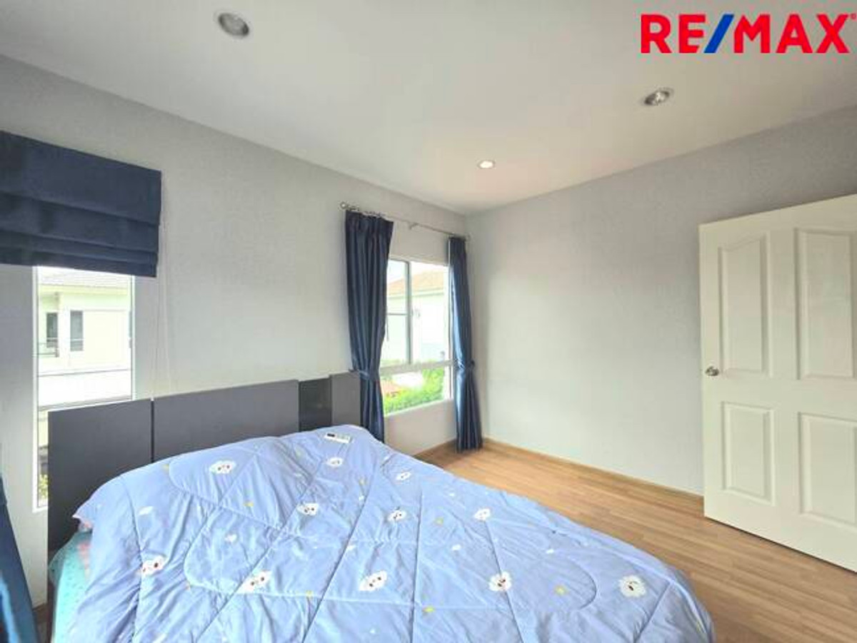 For SaleHousePathum Thani,Rangsit, Thammasat : Single house, Passorn Prestige Rangsit, Khlong 2, near Future Park Rangsit. Next to the main road Rangsit-Nakhon Nayok (not entering the alley)