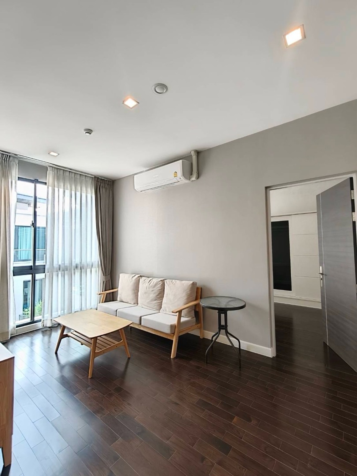 For RentHousePattanakan, Srinakarin : Luxury house for rent, Phatthanakan, 5 minutes near Thonglor.