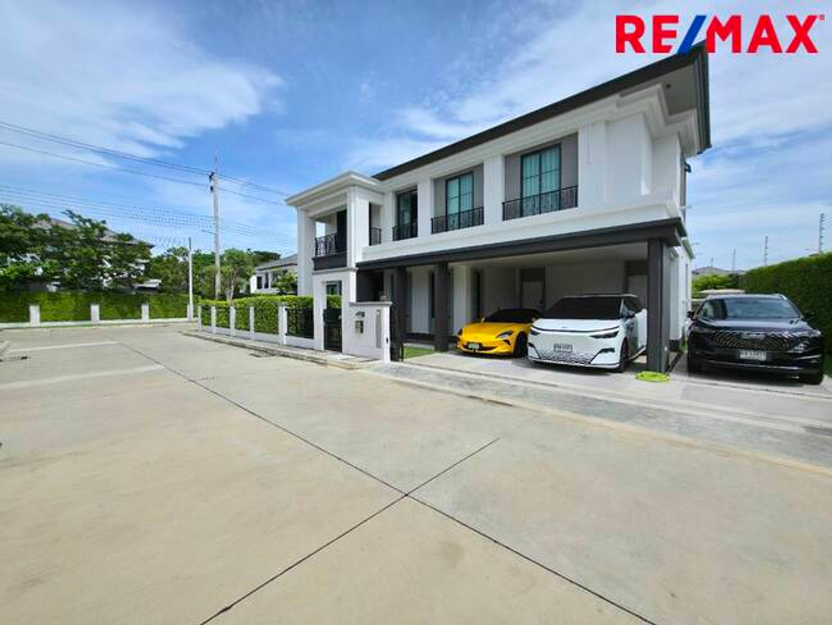 For SaleHousePathum Thani,Rangsit, Thammasat : Single house for sale, Setthasiri Project, Bangkok-Pathum Thani, special price, house age only 1 year.