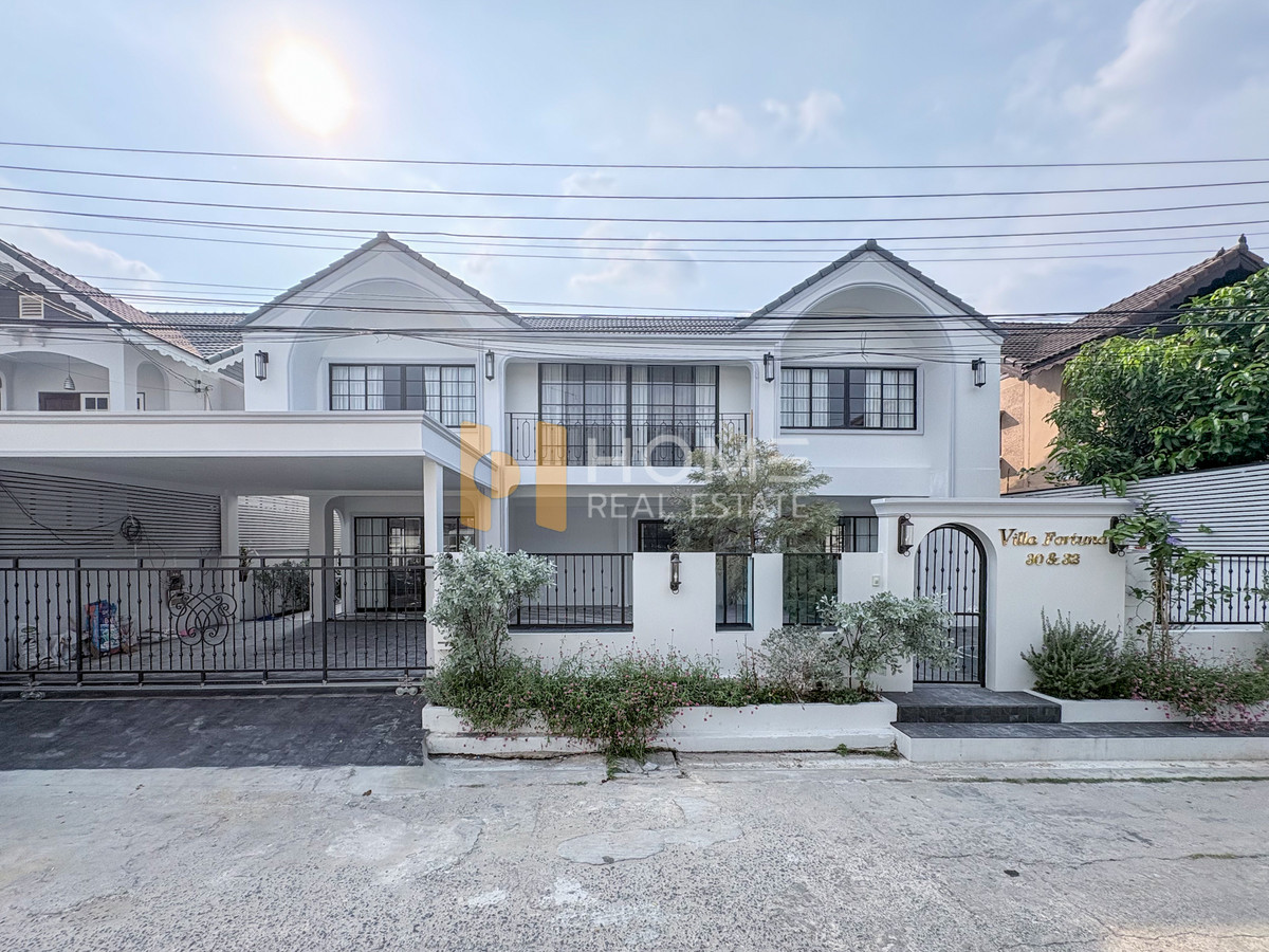 ขายบ้านลาดพร้าว เซ็นทรัลลาดพร้าว : บ้านเดี่ยวพร้อมที่ดิน นาคนิวาส 48 / 5 ห้องนอน (ขาย), Single house with land Nakniwat 48 / 5 Bedrooms (FOR SALE) TPM330