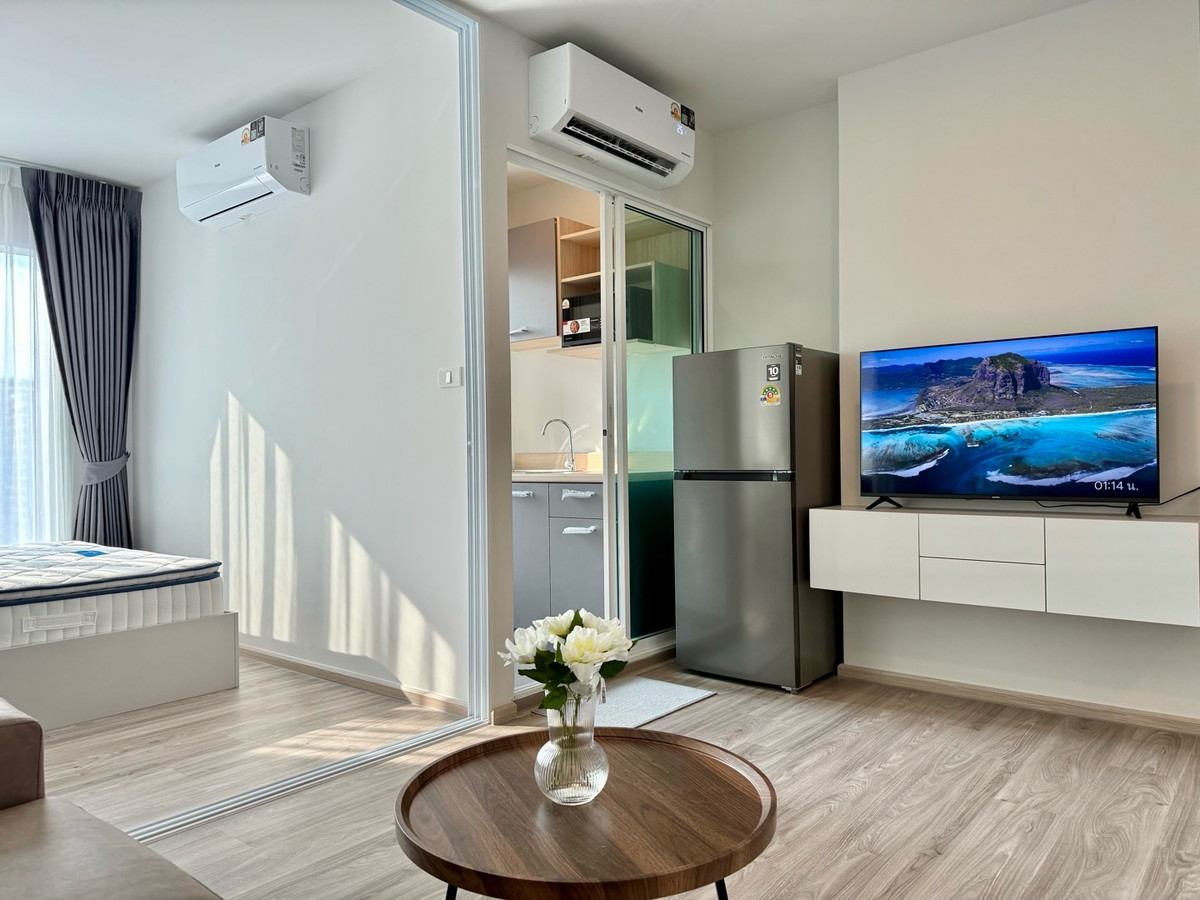 For RentCondoBangna, Bearing, Lasalle : ✨Condo for rent Regent Home Bangna 
Near BTS Bangna 350 m.* & BITEC 
New room, red label‼️