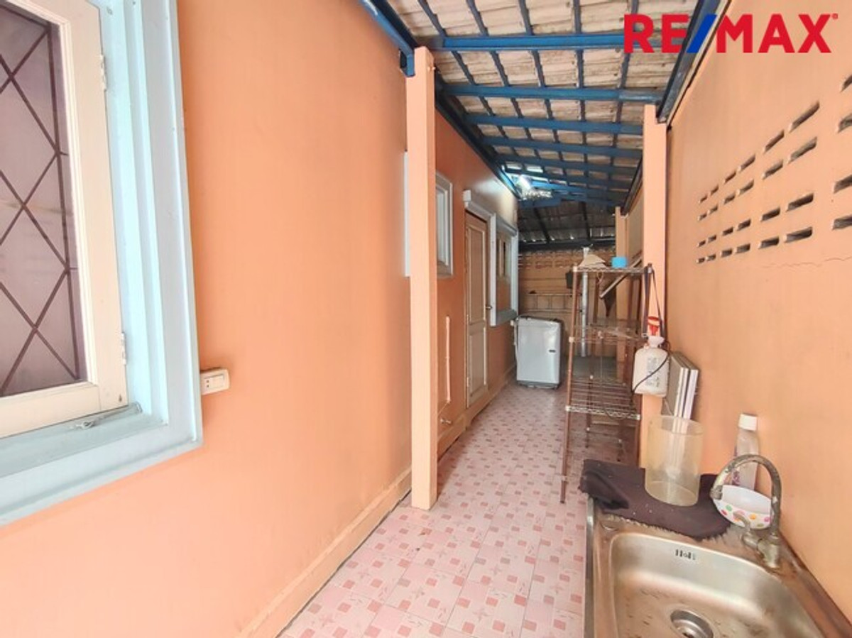 For SaleHousePathum Thani,Rangsit, Thammasat : 2-story detached house, Pruksa Village 2, Rangsit, Khlong 7, next to Lotus, corner house, ready to move in.