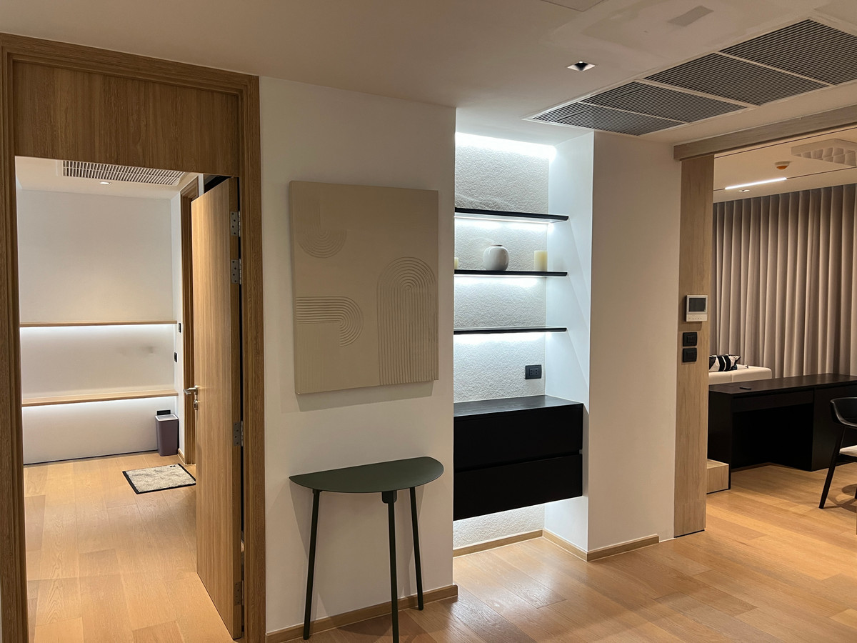 For RentCondoSukhumvit, Asoke, Thonglor : Luxury condo for rent, separated room with bathtub, Thonglor area