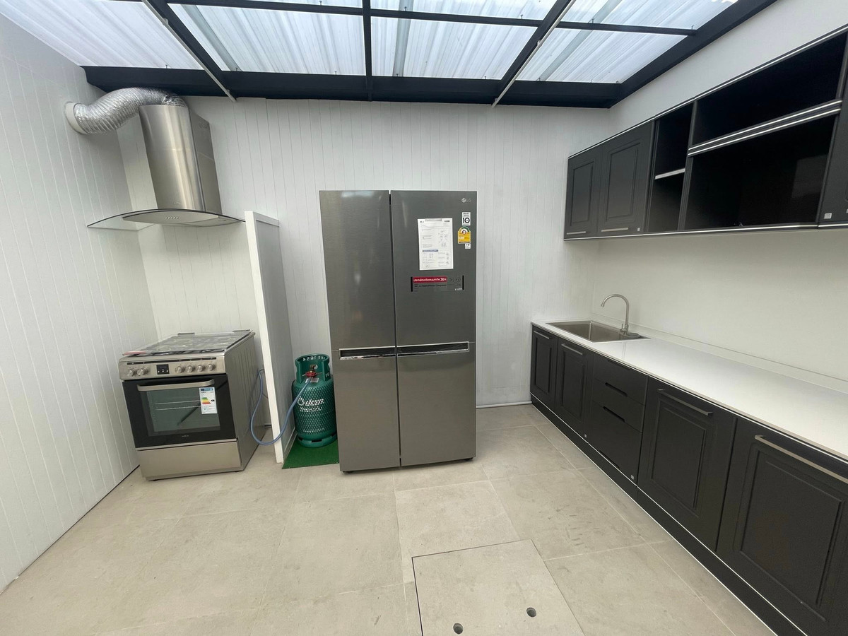 For SaleTownhomeBangna, Bearing, Lasalle : The Park Lane Sukhumvit 105 / 3 Bedrooms (For Sale), The Park Lane Sukhumvit 105 / 3 Bedrooms (FOR SAEL) YOK071