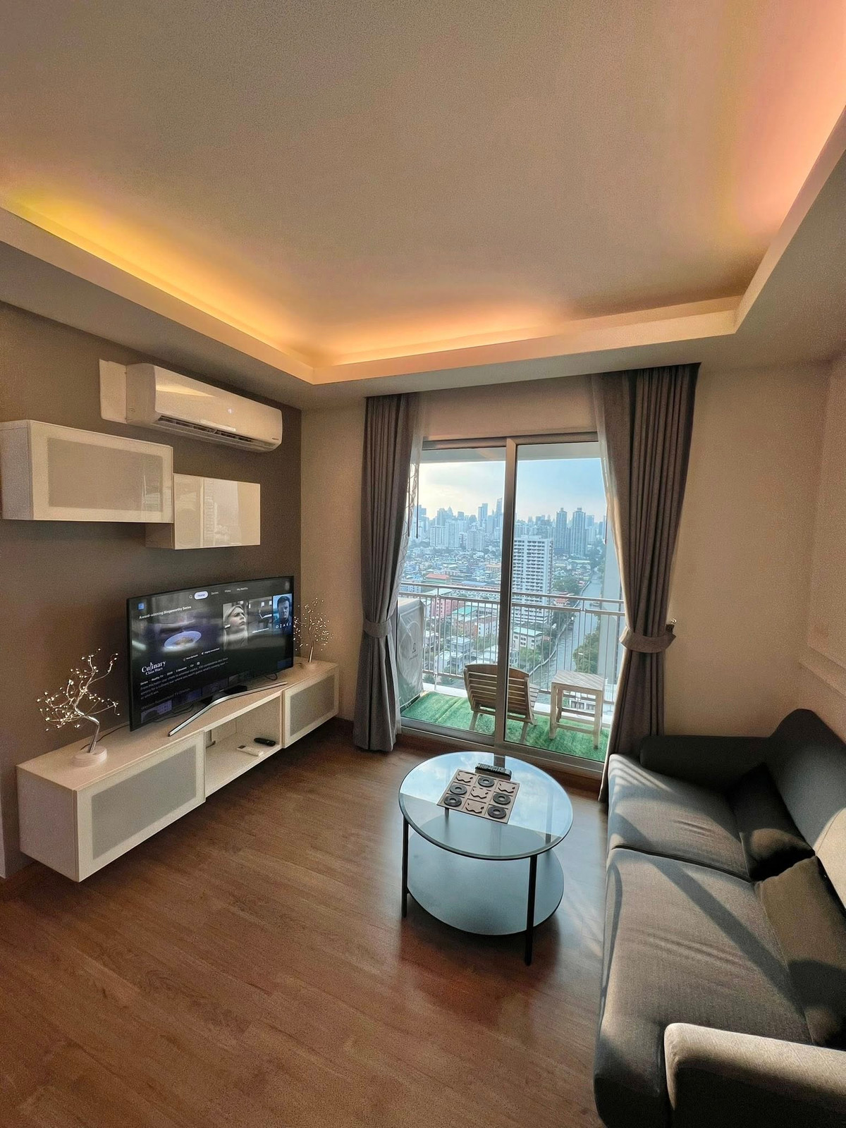 ขายคอนโดพระราม 9 เพชรบุรีตัดใหม่ RCA : ขายคอนโด Thru Thonglor ขายพร้อมผู้เช่า ทำเลใกล้ทองหล่อ เดินทางสะดวก Yield จริง 6–7%