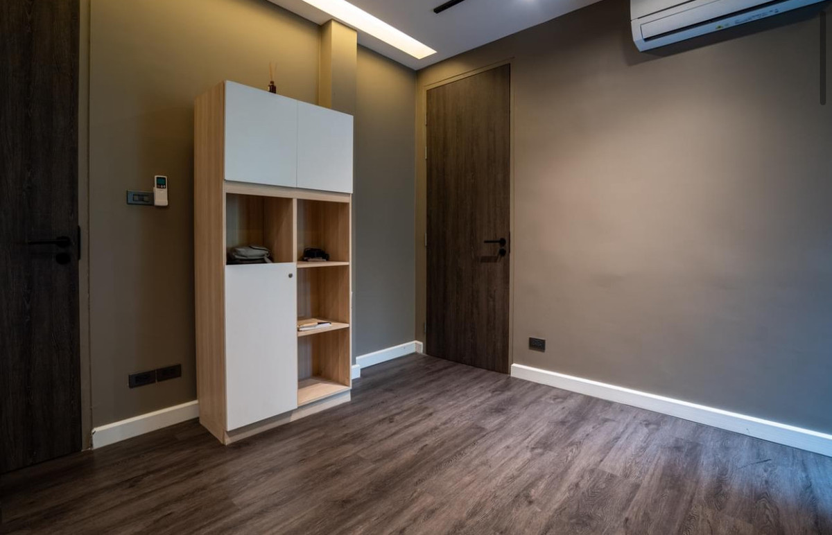 For SaleHouseChokchai 4, Ladprao 71, Ladprao 48, : FOR SALE HOUSE 4 BEDROOM 5 BATHROOM 250 SQ.M -- READY TO MOVE IN --