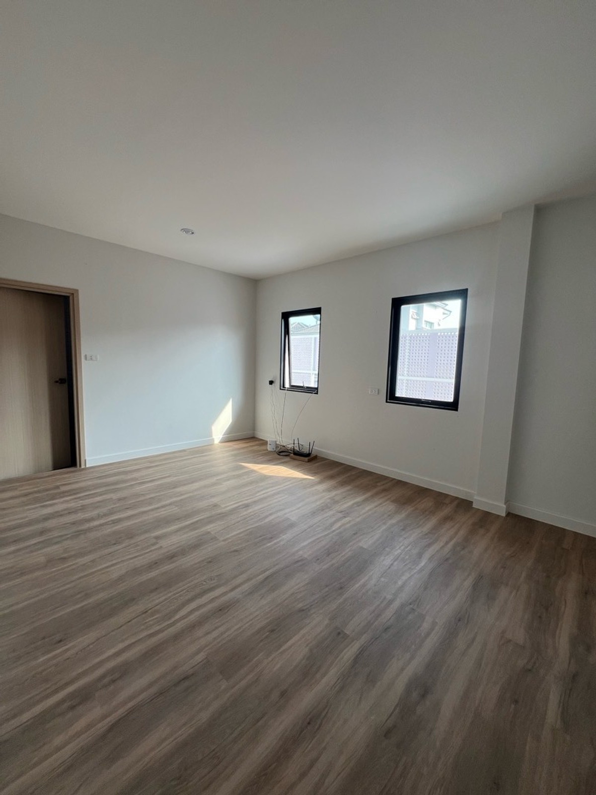 ขายบ้านรัชดา ห้วยขวาง : บ้านสร้างใหม่พร้อมขาย ทำเลใจกลางเมือง