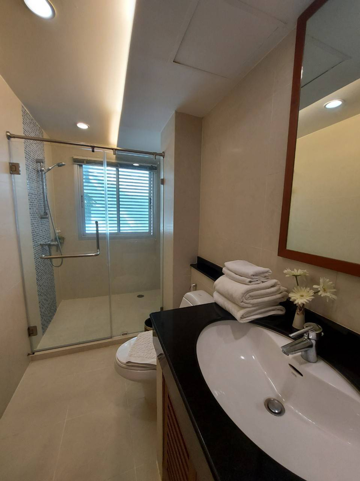 ให้เช่าคอนโดสาทร นราธิวาส : 🐶 Pet friendly คอนโด เพียง 350ม. จาก BTS Saint Louis📍Sathon Gallery Residence