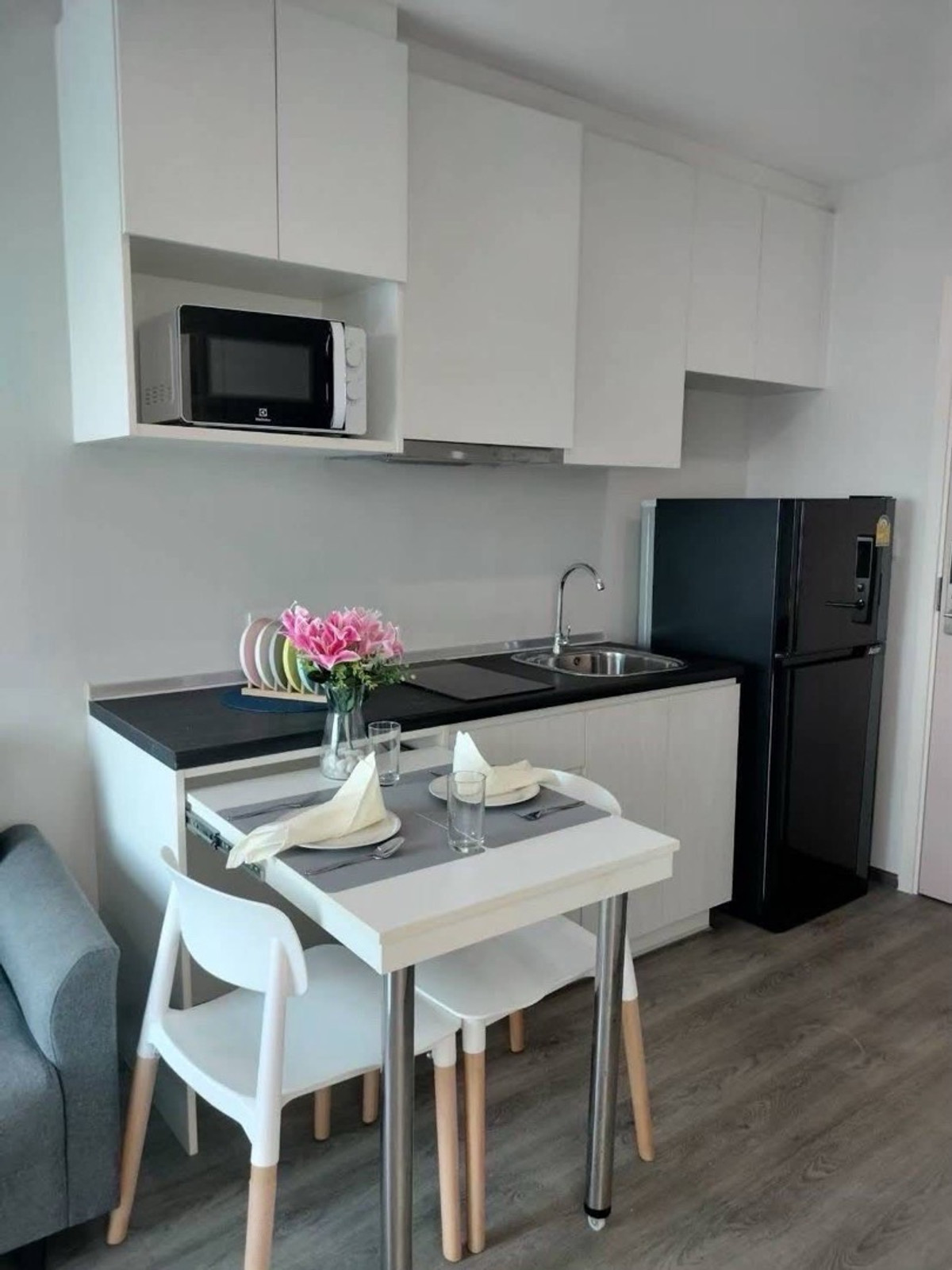 For RentCondoPattanakan, Srinakarin : For rent: Rich Park @ Triple Station.