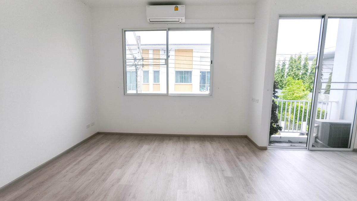 For RentTownhomeNonthaburi, Bang Yai, Bangbuathong : Premium townhome for rent, Chuan Chuen Town, Bang Yai, width 5.7 meters, large house, SIZE XL.
