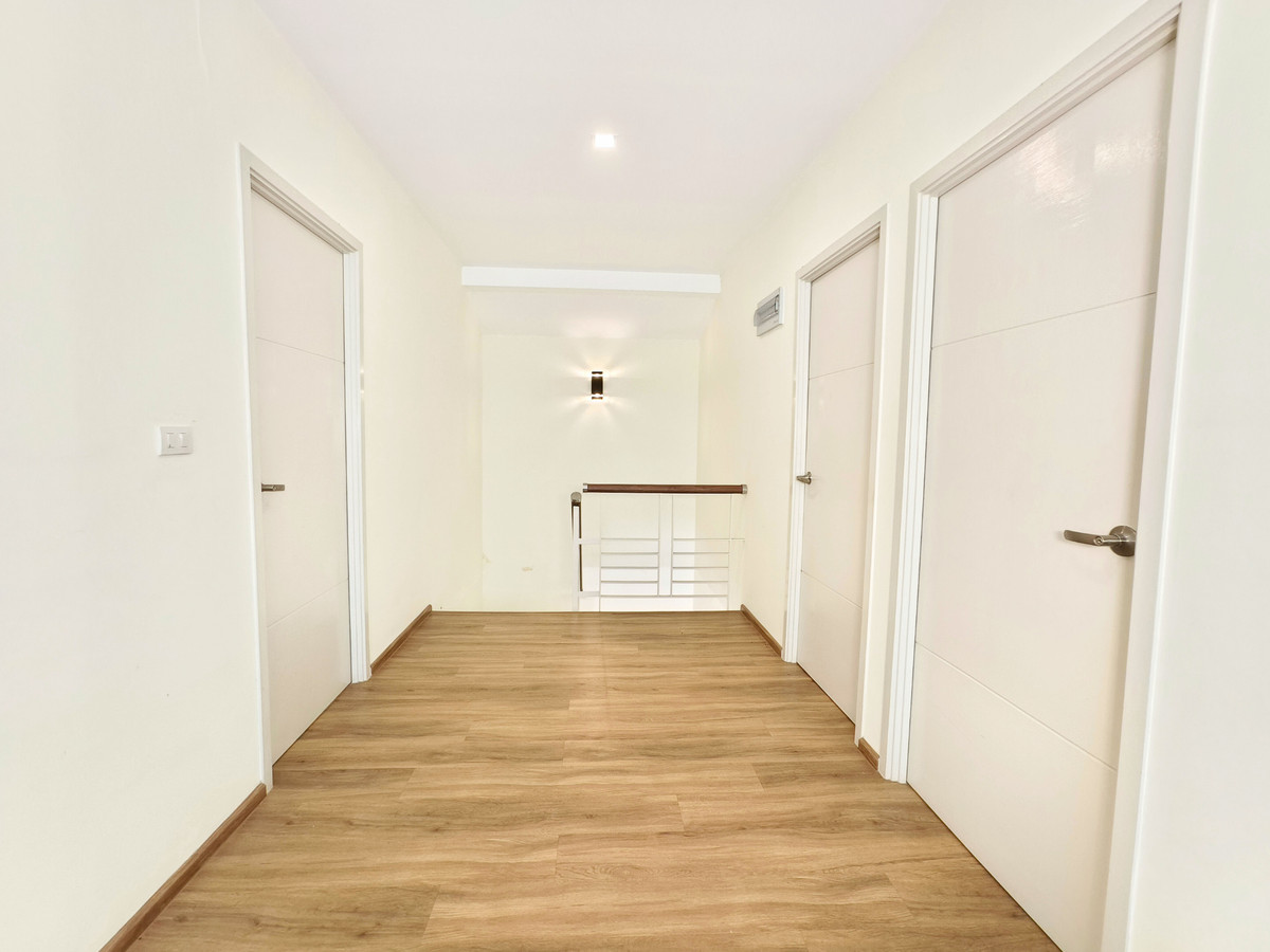 HouseLadkrabang, Suwannaphum Airport : For Sale/Rent: Detached House Home Place The Park Rama9, near the new Krungthep Kreetha Road and Nirvana Porch. 3 bedrooms, 3 bathrooms, 65 sq.wah.