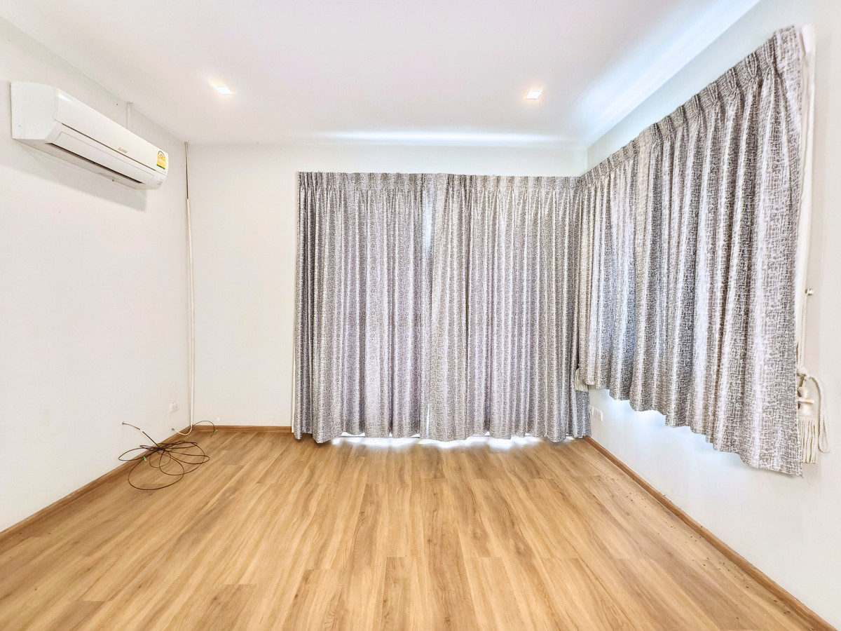 HouseLadkrabang, Suwannaphum Airport : For Sale/Rent: Detached House Home Place The Park Rama9, near the new Krungthep Kreetha Road and Nirvana Porch. 3 bedrooms, 3 bathrooms, 65 sq.wah.