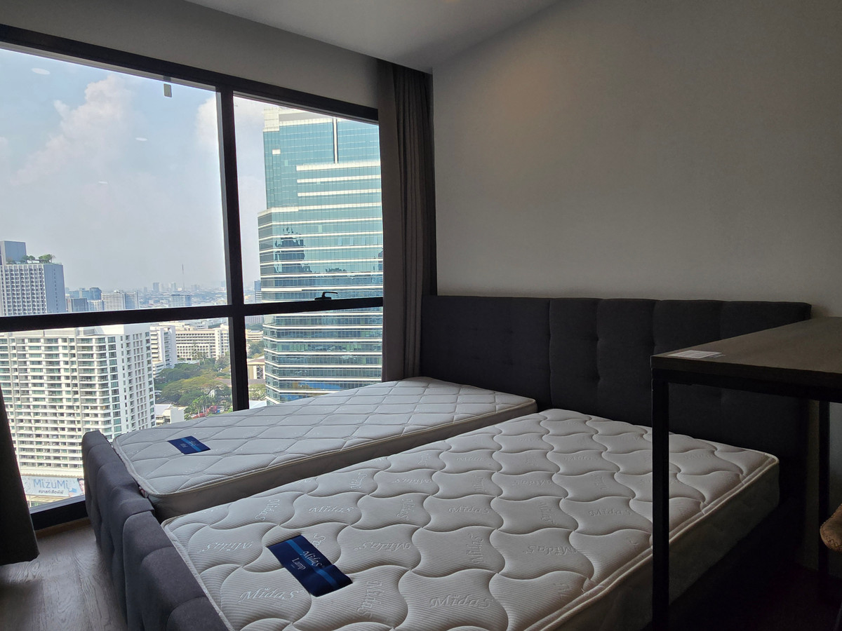 For RentCondoSiam Paragon ,Chulalongkorn,Samyan : Ashton Chula Silom【𝐑𝐄𝐍𝐓】🔥Sleek design, high-end look, giving you a feeling of confidence from the moment you step through the door!🔥 Contact Line ID: @hacondo