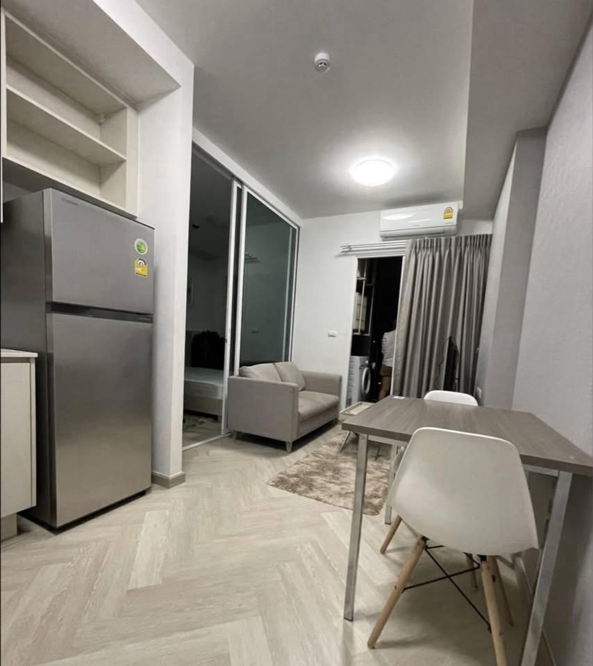 For RentCondoRatchadapisek, Huaikwang, Suttisan : For rent 𝗖𝗵𝗮𝗽𝘁𝗲𝗿 𝗢𝗻𝗲 Ratchada-Huai Khwang. (Ready to move in)
📍 Near #MRT Huai Khwang