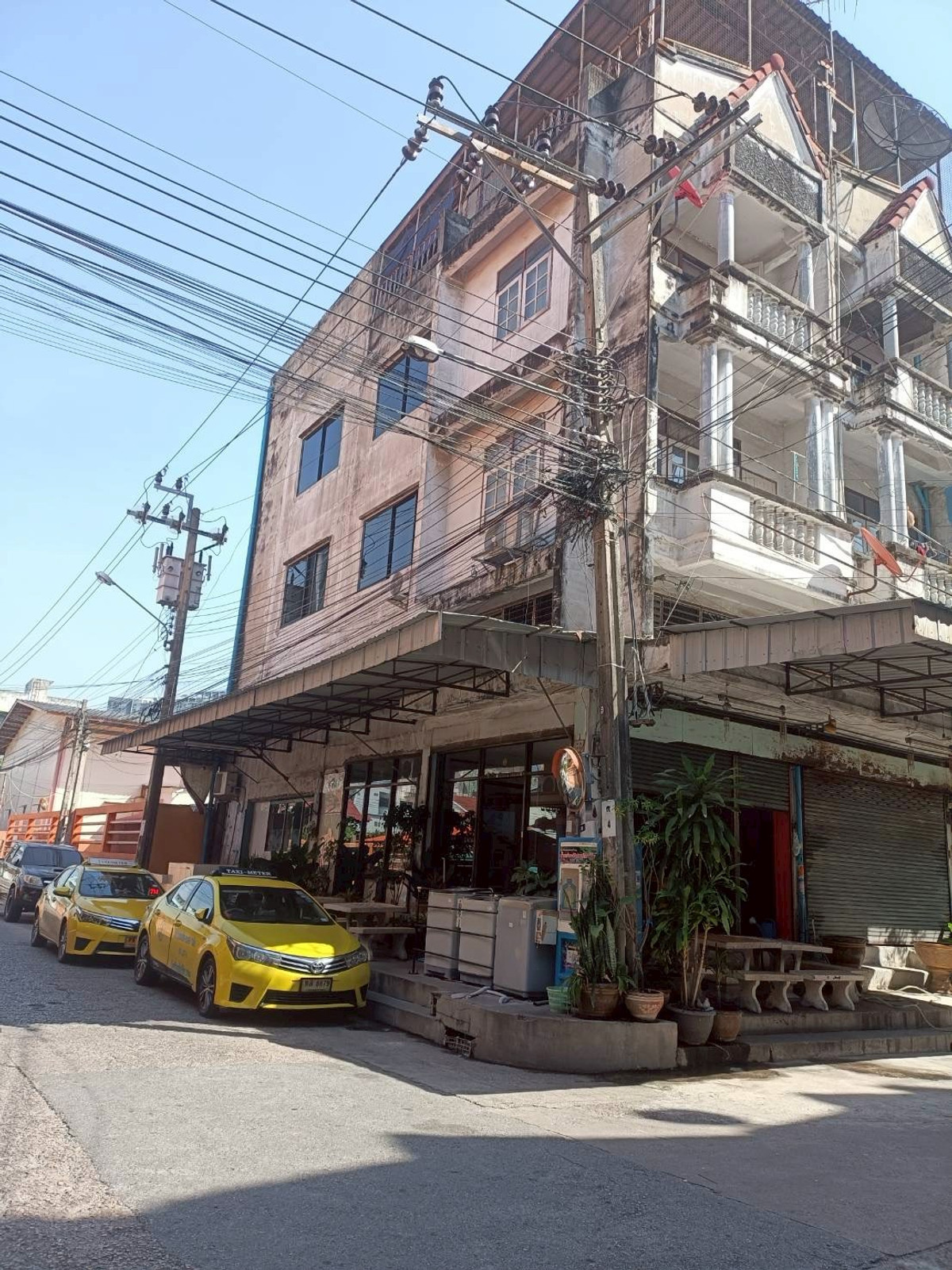 For SaleShop HouseBang kae, Phetkasem : 95710 - Commercial building for sale, 4 floors + rooftop, 2 units, 28 sq m, corner room.