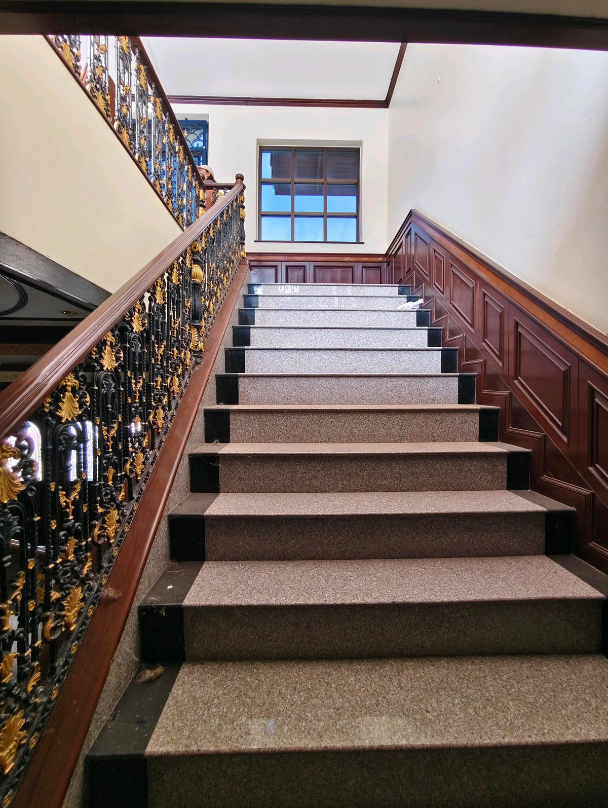 ขายพัทยา บางแสน ชลบุรี สัตหีบ : 🔥ขายด่วน🔥บ้านพูลวิลล่าพัทยา บนเนื้อที่ 1 ไร่ บ้านสุดหรู 3ชั้น 