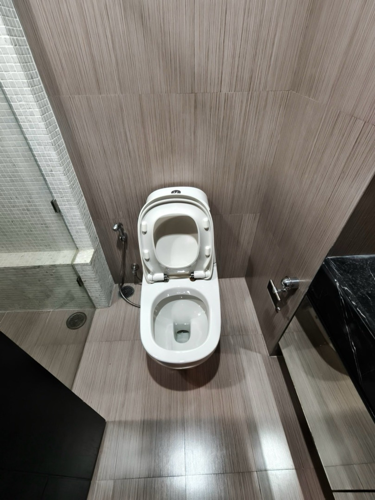 For RentCondoSukhumvit, Asoke, Thonglor : 🏡 Spacious Homey Vibe in Thonglor | Villa Sikhara