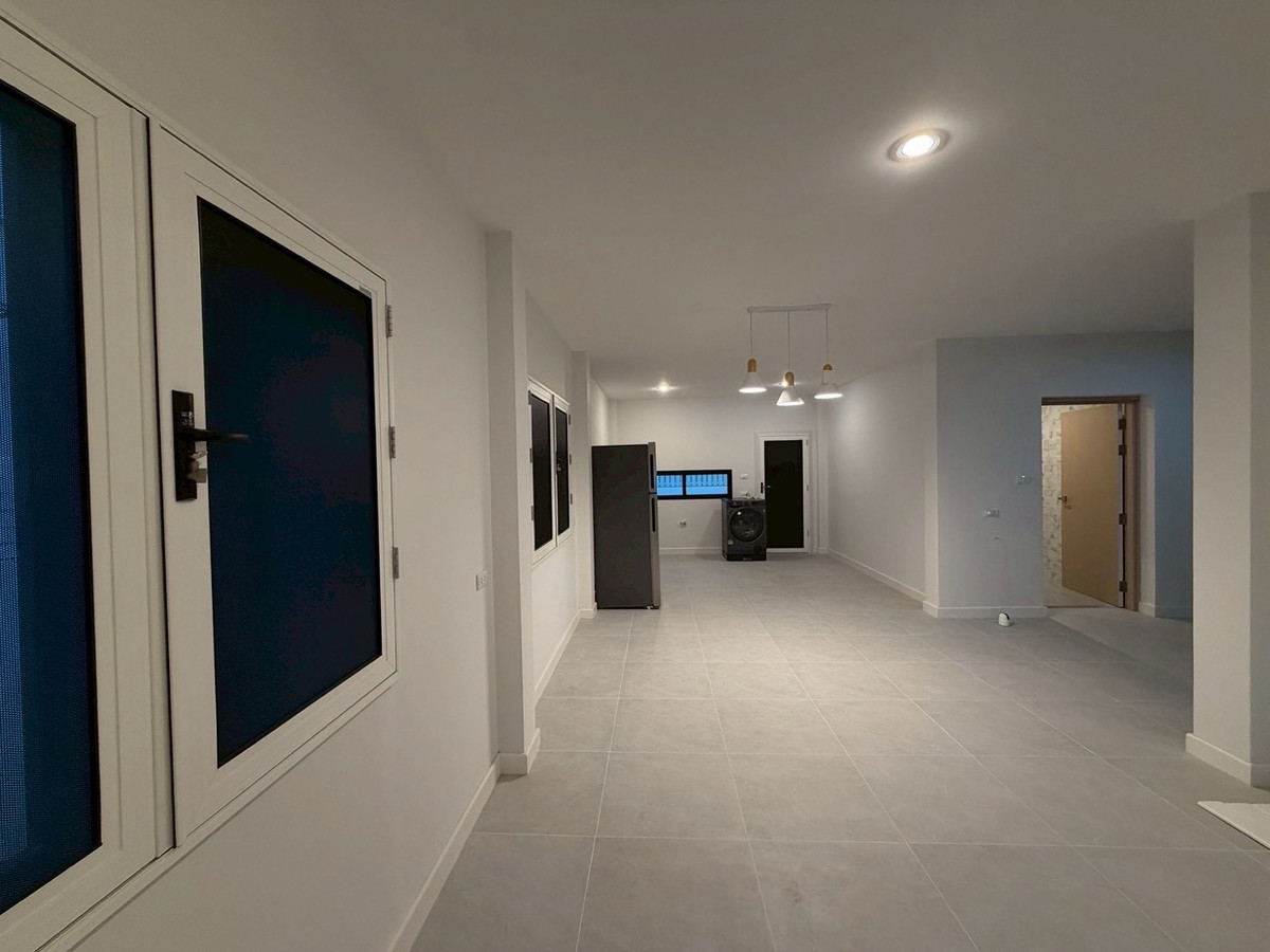 ขายบ้านรัชดา ห้วยขวาง : บ้านสร้างใหม่พร้อมขาย ทำเลใจกลางเมือง