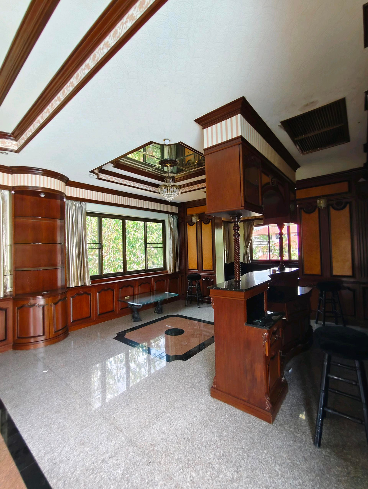 ขายพัทยา บางแสน ชลบุรี สัตหีบ : 🔥ขายด่วน🔥บ้านพูลวิลล่าพัทยา บนเนื้อที่ 1 ไร่ บ้านสุดหรู 3ชั้น 