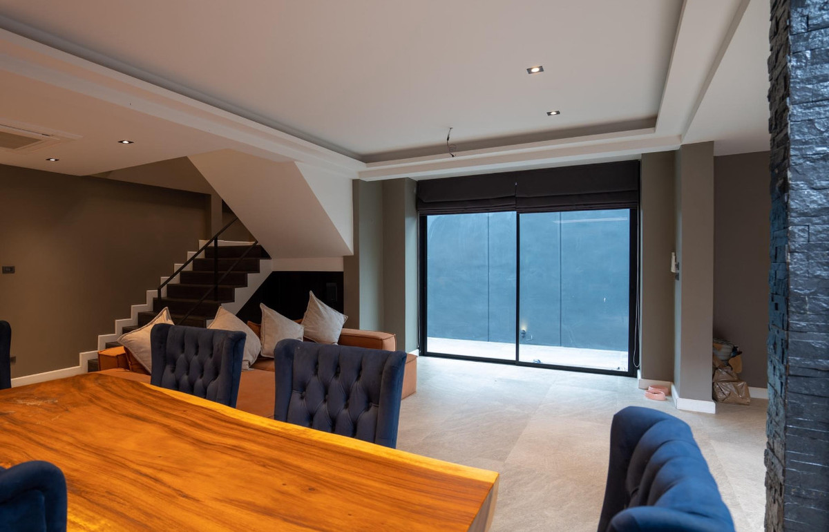 For SaleHouseChokchai 4, Ladprao 71, Ladprao 48, : FOR SALE HOUSE 4 BEDROOM 5 BATHROOM 250 SQ.M -- READY TO MOVE IN --