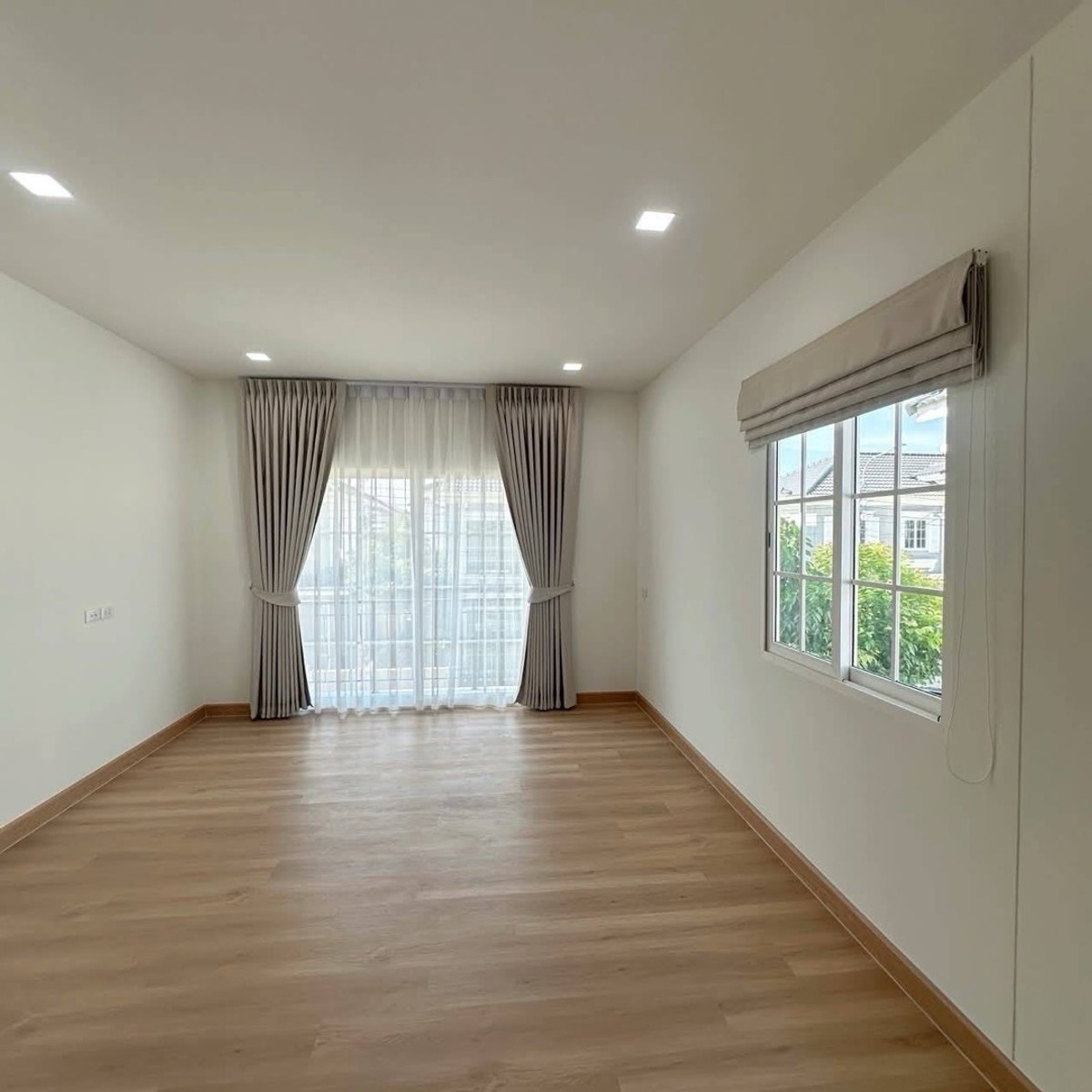 ให้เช่าบ้านสมุทรปราการ สำโรง : ให้เช่าGolden Neo Sukhumvit–Lasalle