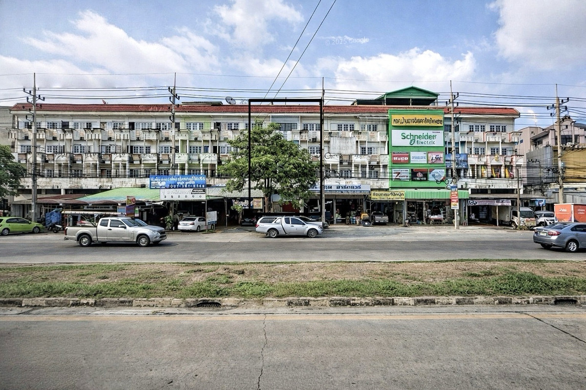 ขายอาคารพาณิชย์ปทุมธานี รังสิต ธรรมศาสตร์ : 🔥ขายด่วน อาคารพาณิชย์ 4.5 ชั้น
ทำเลปทุมสัมพันธ์ ติดถนนใหญ่ ใกล้ร.พปทุมธานี 1 กม เพียง 3.99 ล้าน