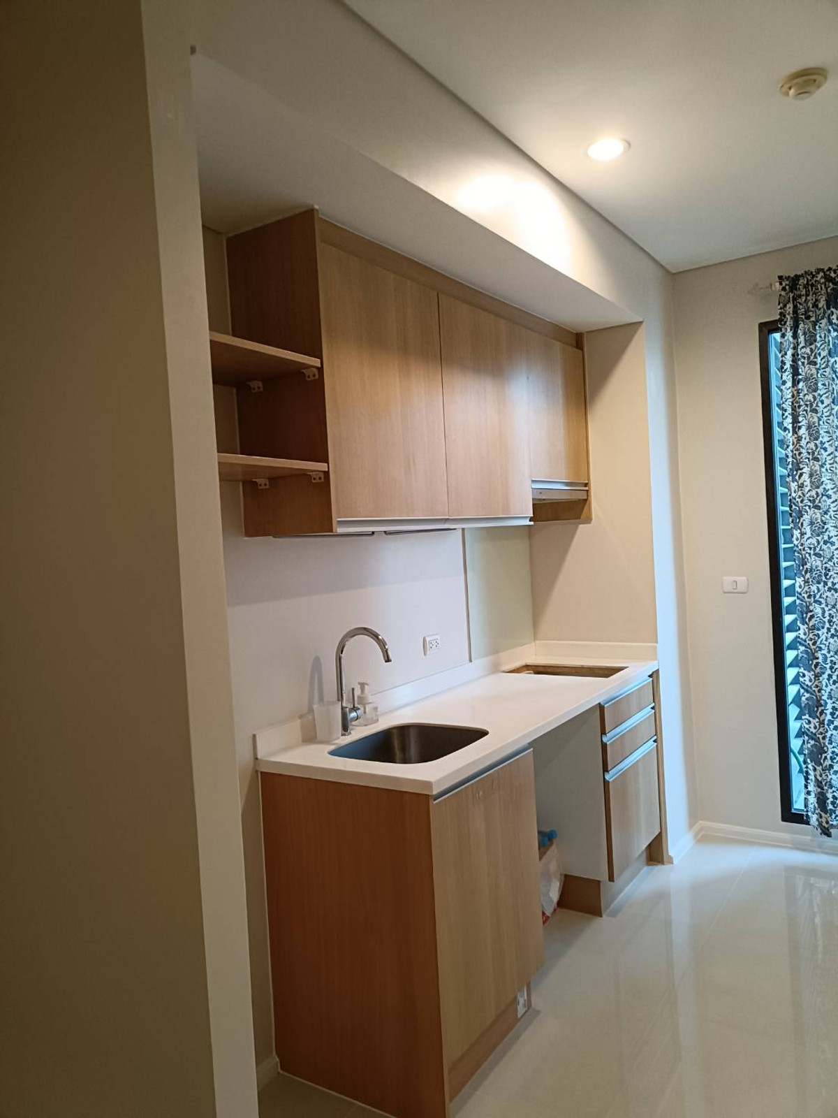 For SaleCondoRama9, Petchburi, RCA : #Condo for sale, Villa Asoke, high floor, completely renovated. Ready to move in, 22nd floor, 1 bedroom, 40.59 sq m., selling price 5.1 million baht.