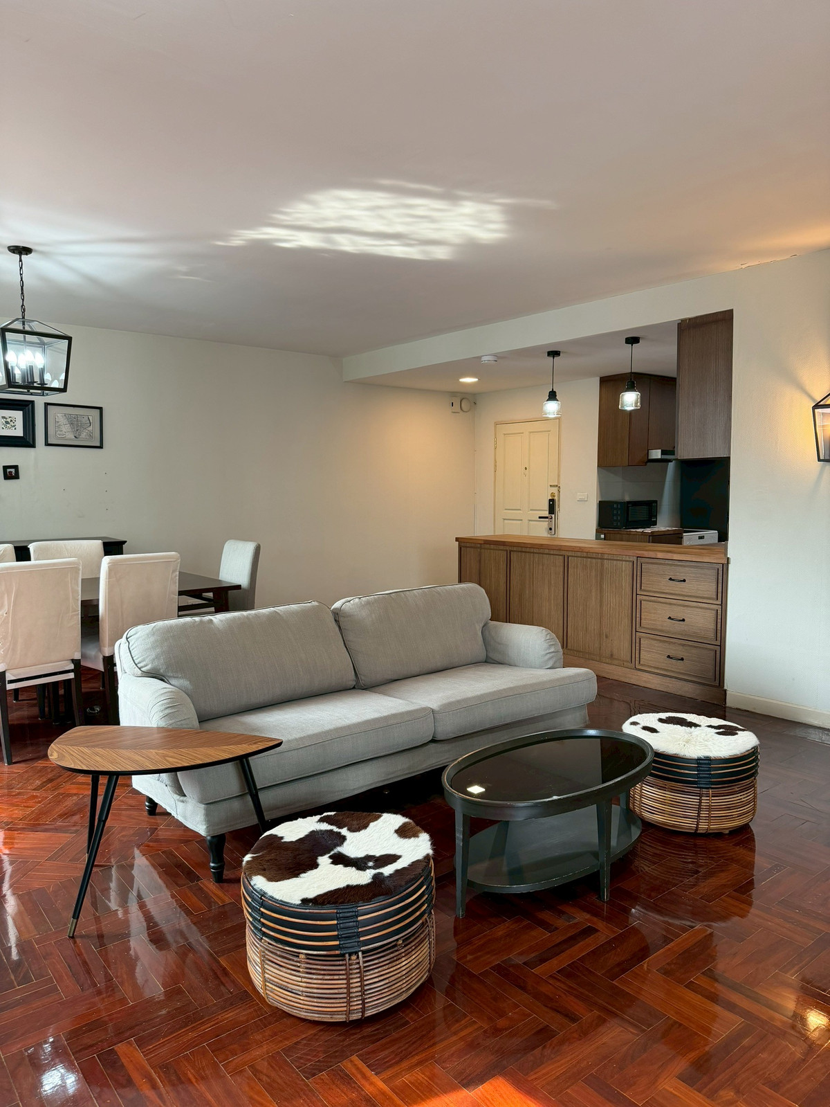 ให้เช่าคอนโดสุขุมวิท อโศก ทองหล่อ : เดอะ เพลสทีจ สุขุมวิท 49