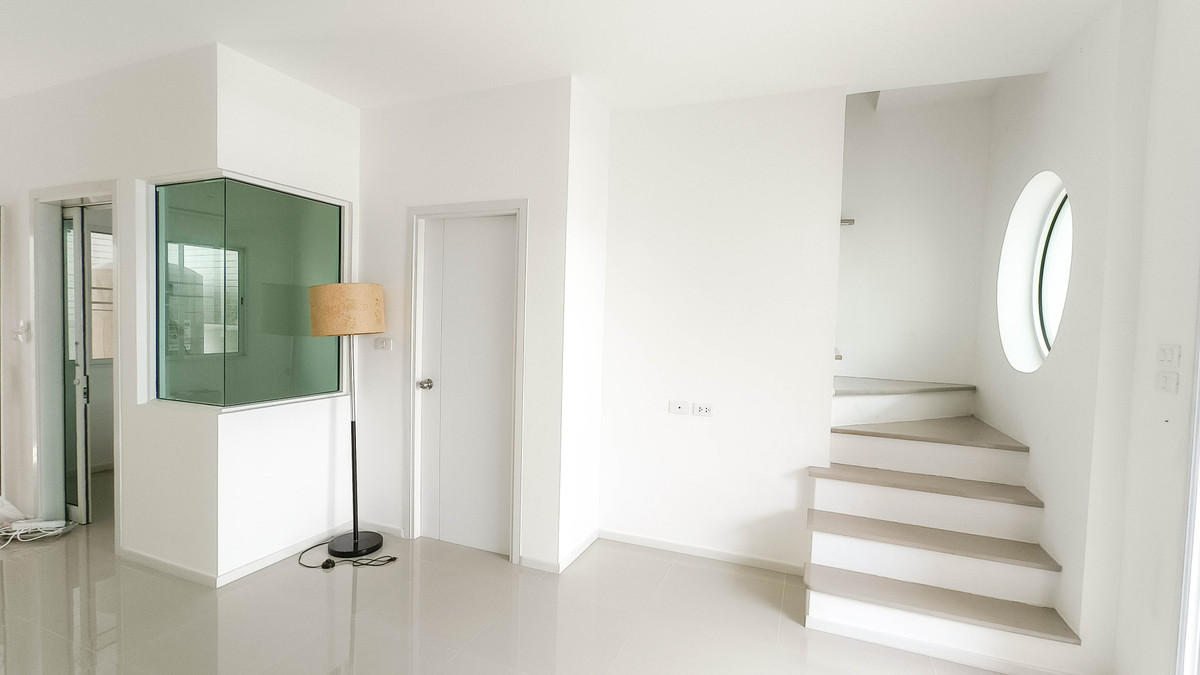 For RentTownhomeNonthaburi, Bang Yai, Bangbuathong : Premium townhome for rent, Chuan Chuen Town, Bang Yai, width 5.7 meters, large house, SIZE XL.