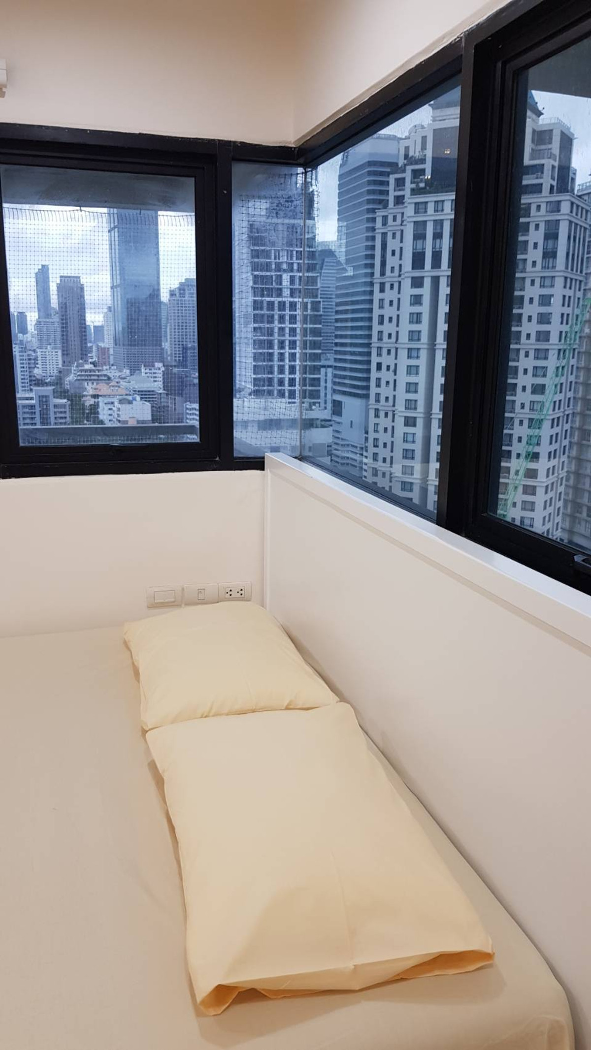 ขายคอนโดสาทร นราธิวาส : ⚡️ การันตีถูกสุด! ห้องรีโนเวทใหม่ นัดชมห้องได้เลย ขายพร้อมผู้เช่า/SALE WITH TENANT  : Sathorn Gardens (สาทร การ์เด้น) - 1 ห้องนอน LC096